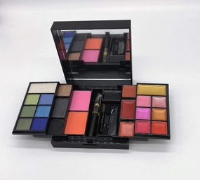 Alluring All-in-one Travel Makeup Kit - Eye Shadow Palette (Creamy, Matte, Glitter) Highly Pigmented Professional Cosmetic Colors with, Lip Gloss, Blush, Pencil Eyeliner,
