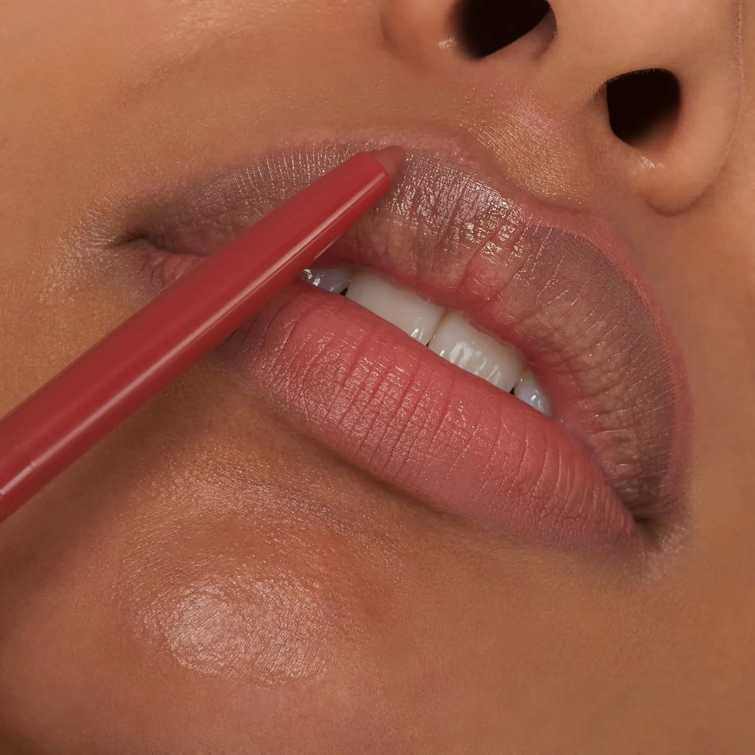 By Terry Hyaluronic Lip Liner Pencil, Defines the Lips, Creamy & Hydrating Formula, Intensely Pigmented & Long-lasting Coverage, Vegan, Secret Kiss, 0.05oz
