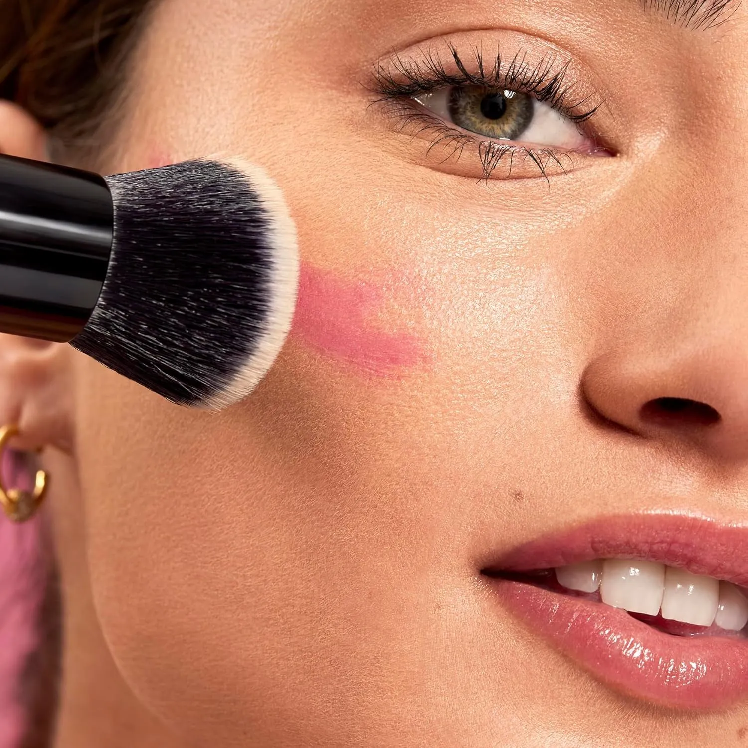 Camo Liquid Blush Brush, Angled Blush Brush Ideal for Applying & Blending Colors on Cheeks, Soft, Dense Bristles, Vegan & Cruelty-Free