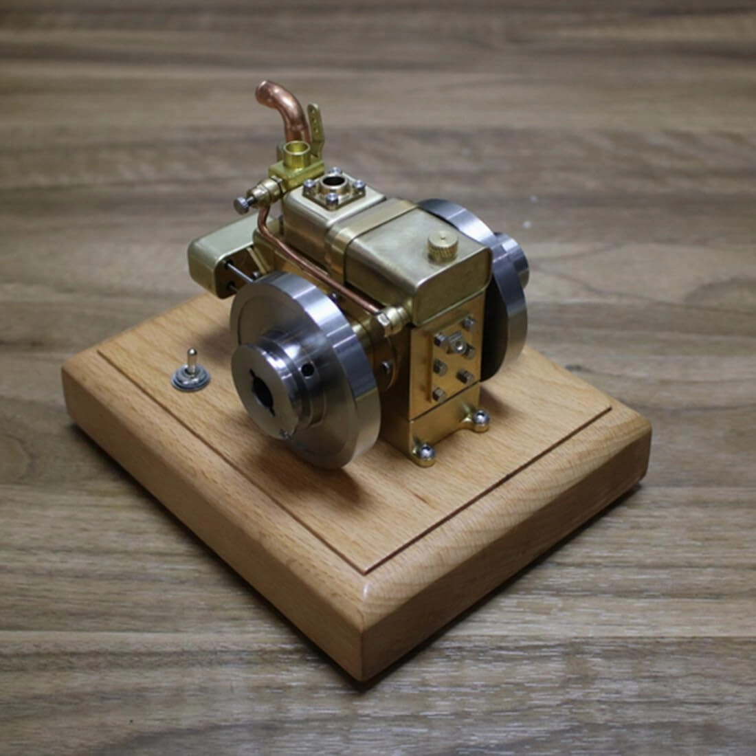 Engine Model Kits That Runs, 1.6CC 4-Stroke Water-Cooled Single-Cylinder Gasoline Engine with Wooden Base, Educational Desktop Model for Engine Enthusiasts