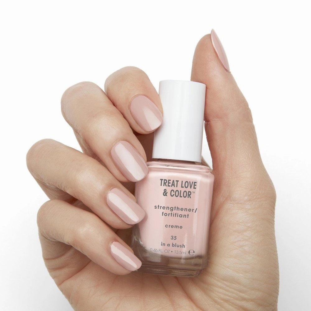 essie Treat Love Colour Care and Colour, 35 In A Blush, 5 ml