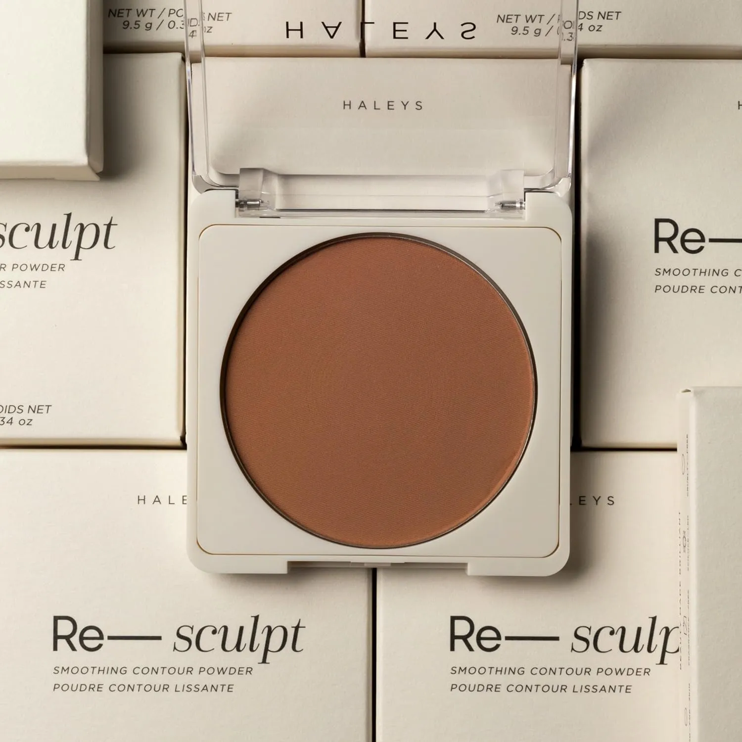 HALEYS Re-sculpt Smoothing Contour Powder (Light) Lightweight, Non-Caking, Nourishing & Skin-Softening, Infused with Shea Butter & Chamomile Flower Water to Soothe Skin