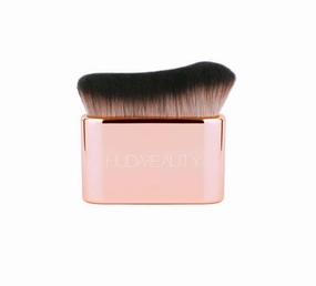 Huda Beauty Body Brush (For Body Highlighters) Body Brush BLUR & GLOW