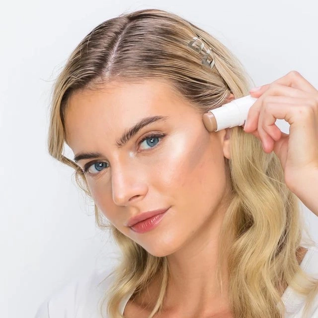 Kara Essentials Contour Stick