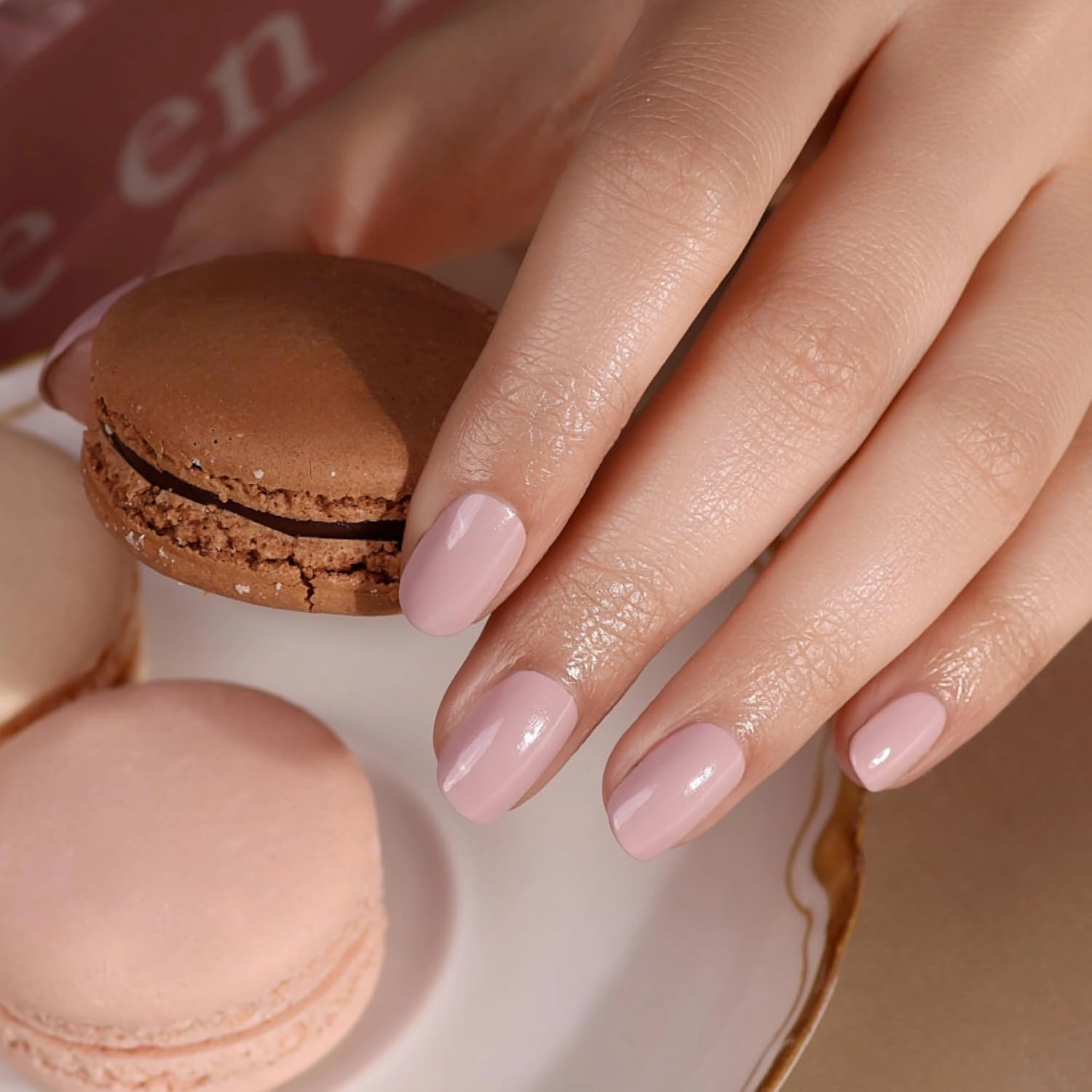 LONDONTOWN lakur Nail Polish - Chip-Resistant, Non-Toxic, Conditions & Hydrates Nails | Glossy Pastel Mauve, Off The Record, .40 fl oz