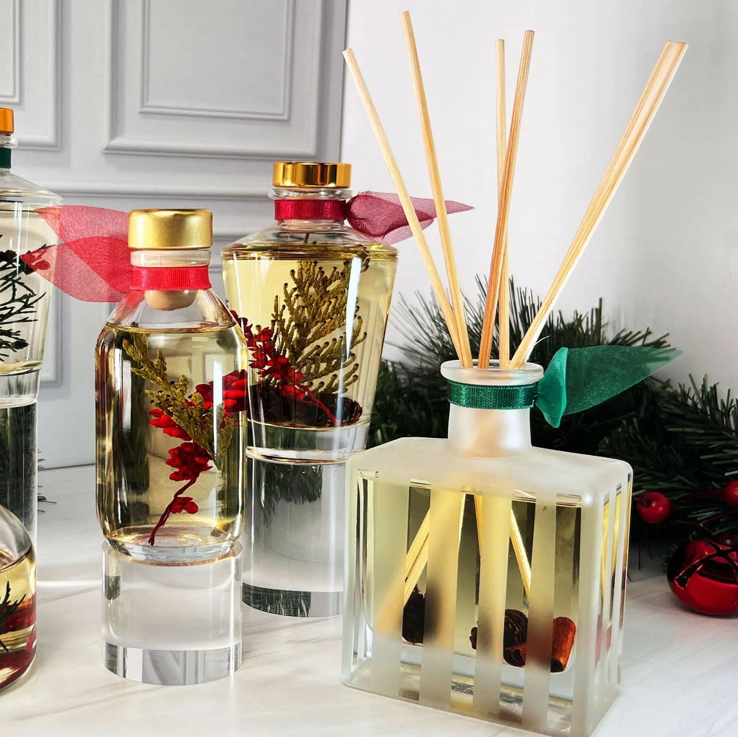 LOVSPA Sparkling Grapefruit Reed Diffuser Set - Refreshing Citrus Scent Diffuser for Home - Non-Toxic Oil Reed Diffuser - Made in The USA