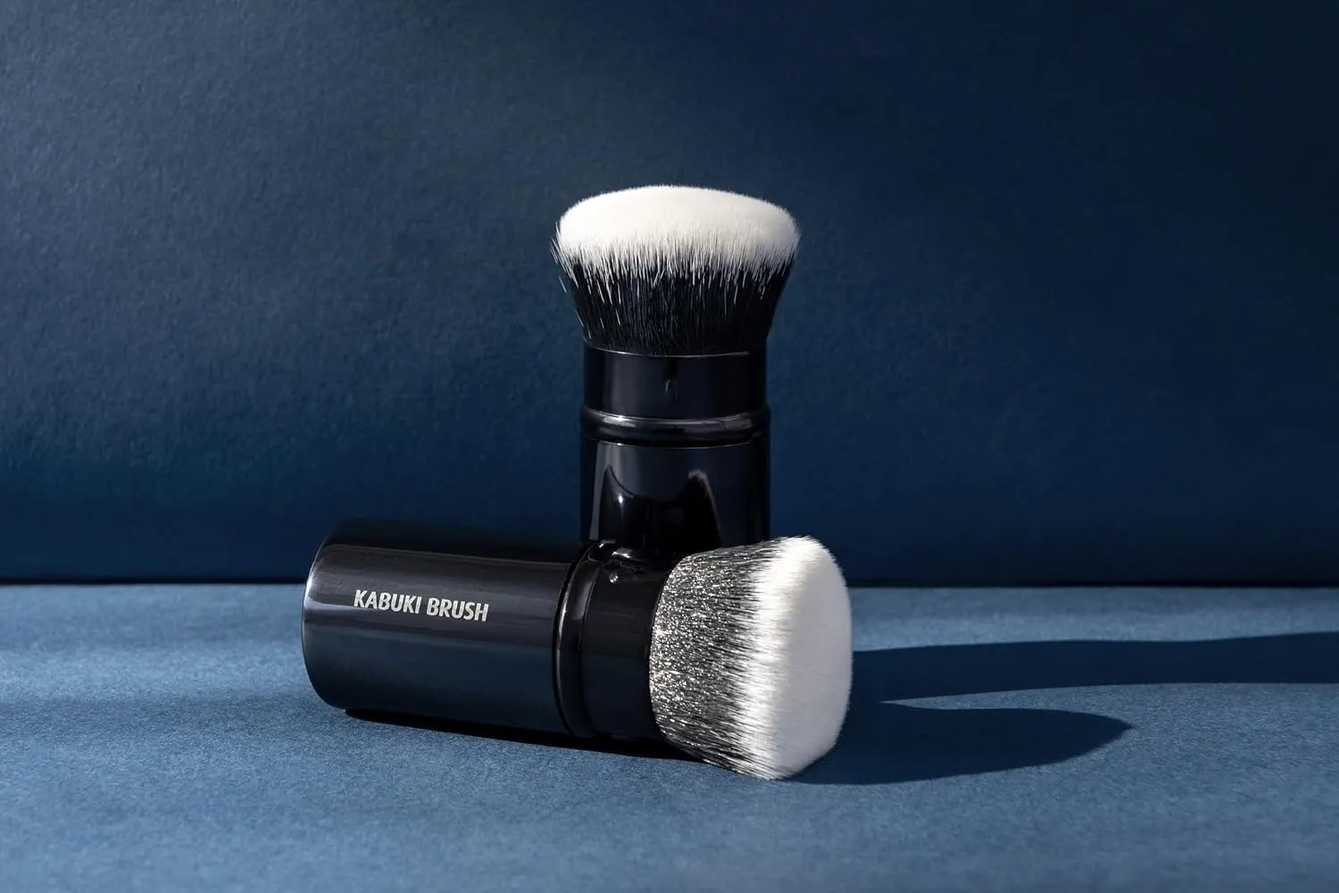 Lune Aster Kabuki Brush - High-performance, vegan Kabuki Brush.