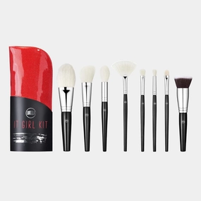 Lurella Cosmetic IT Girl Brush Set: Premium 8 Pcs Makeup Brushes, Made With Soft Synthetic Bristles, & Includes Travel Case For the Artist On The Go.
