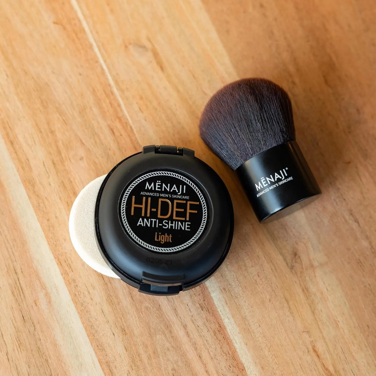 MENAJI Deluxe Kabuki Brush | Professional Quality Synthetic Brush Hair | For High-Definition Face Powder | Skin-Friendly and All-Occasion Kabuki Brush for Men