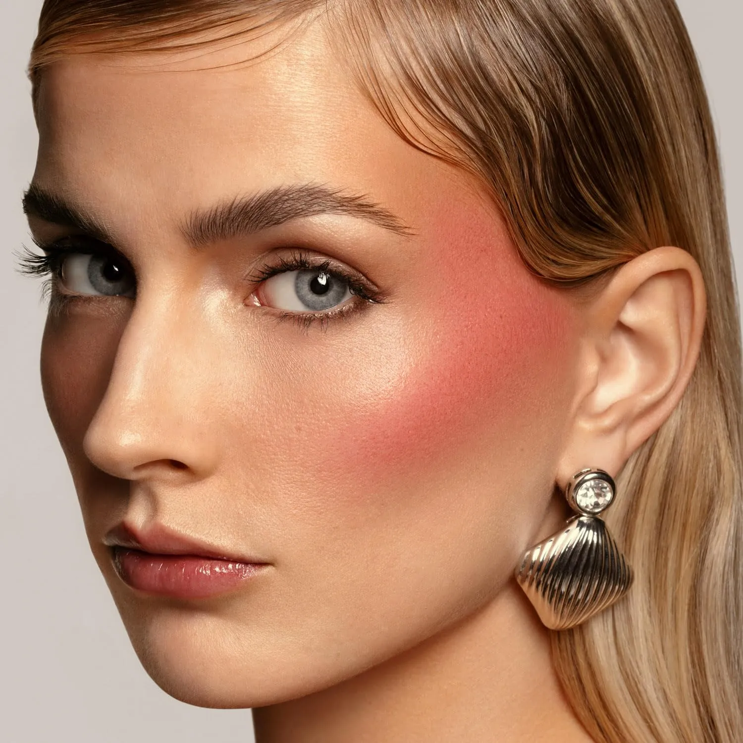 Morphe Huephoric Rush 3-in-1 Silk Cream Blush - Cream-to-Matte Buildable Blush for Cheeks - Primes, Hydrates & Blurs Skin for a Supple-Matte Finish - Intoxicated (0.28 Ounce)