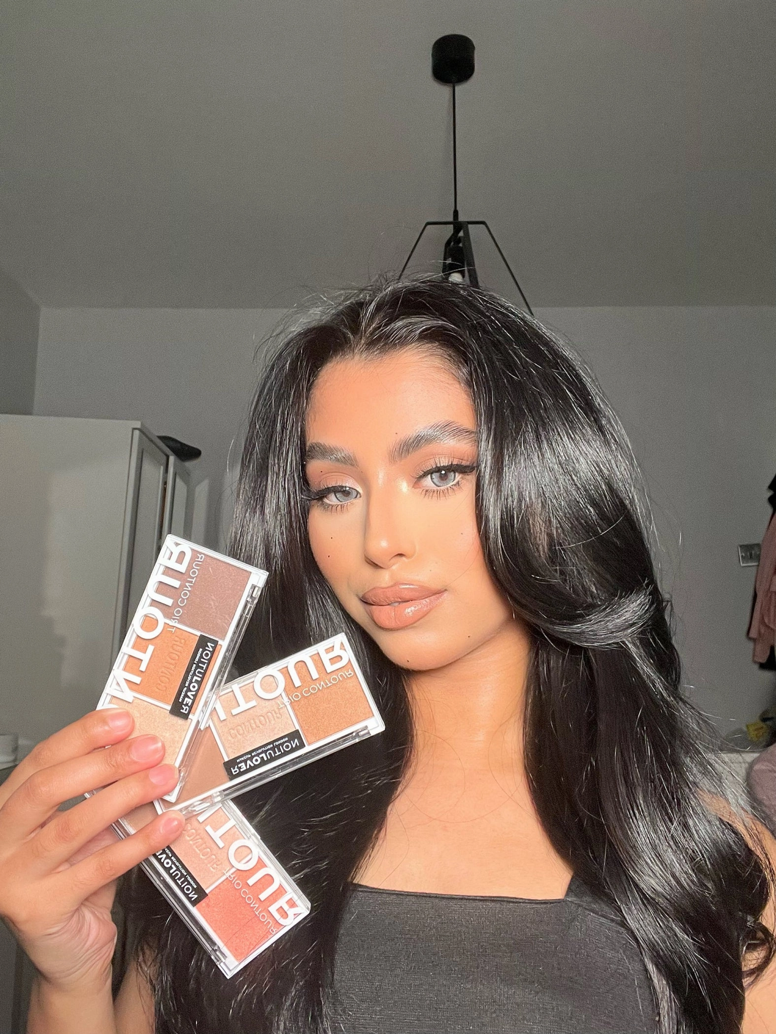 Revolution Relove Colour Play Contour Palette Sugar