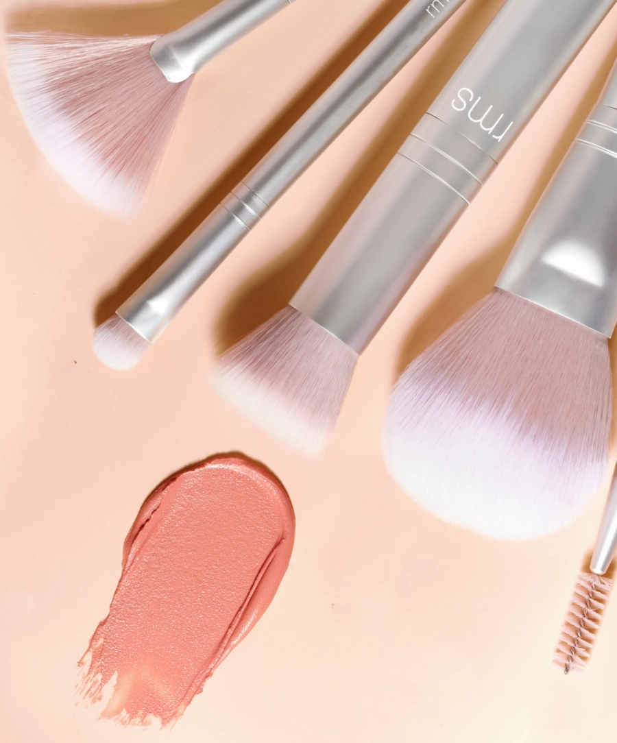 RMS Beauty Skin2Skin Blush Brush