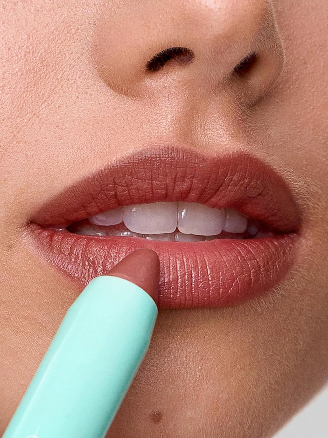 Sweed - Le Lipstick | Plump, Nourish, Moisturize with Squalane | Vegan, Cruelty-Free, Clean Beauty (90’s Model)